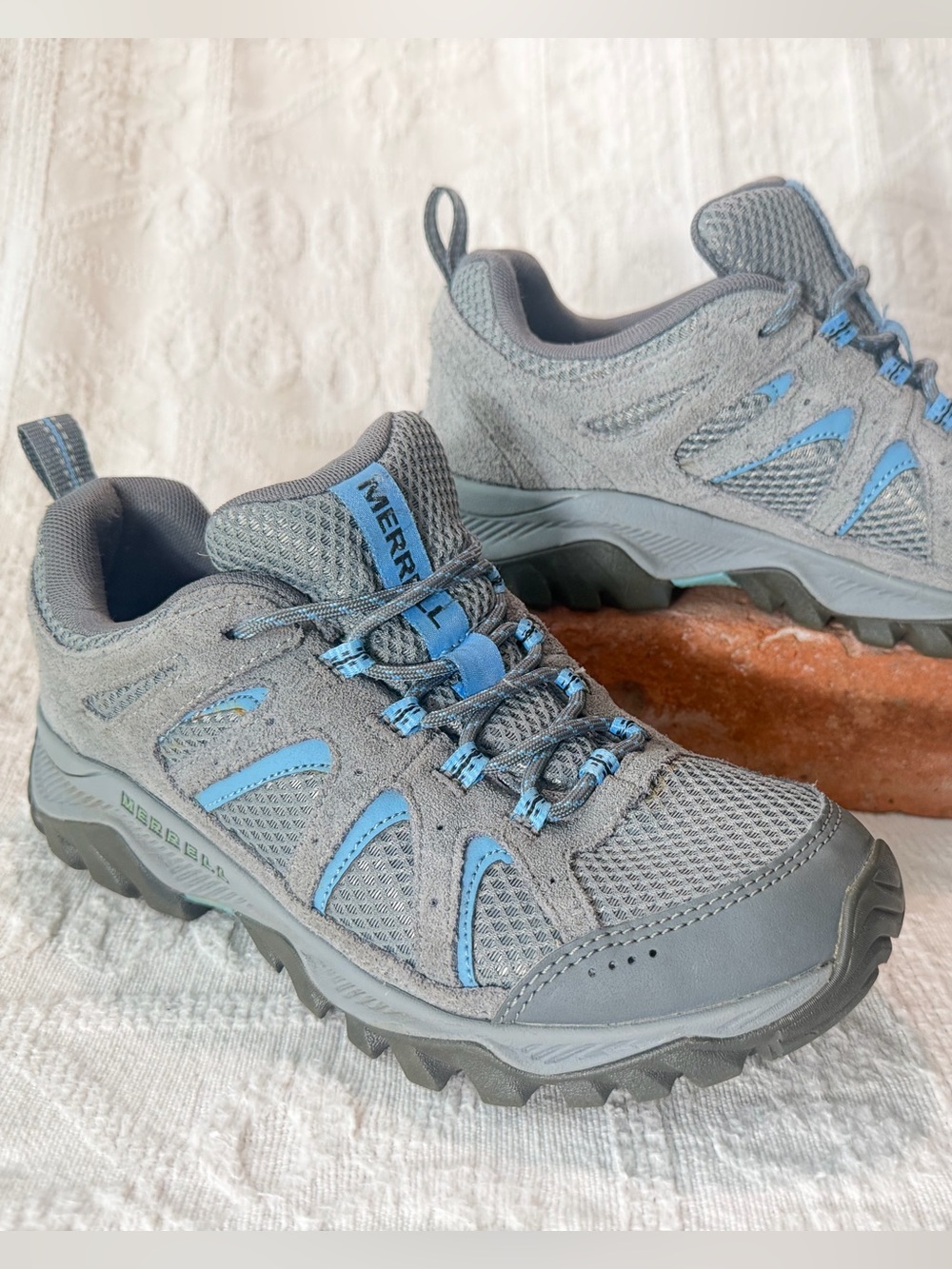 Merrell Women’s Gray Blue Lace-Up Low SZ 8 Hiking Trail Walking Shoes J035938